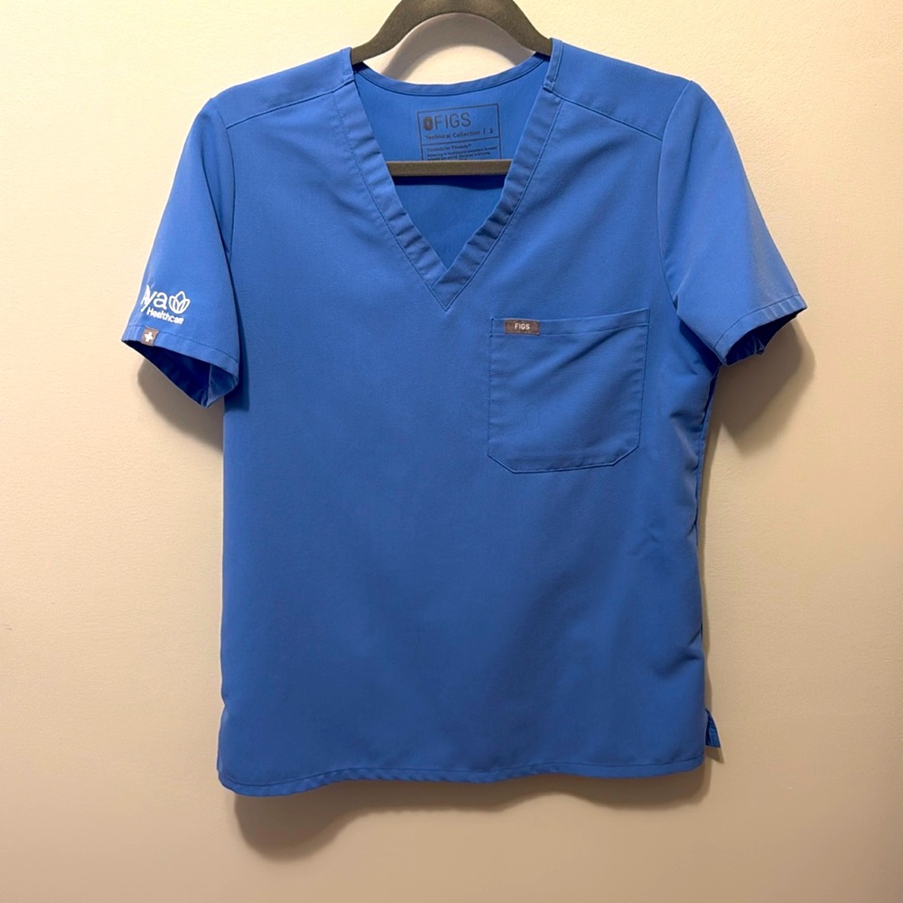 Figs Scrub Top
With Aya Emblem